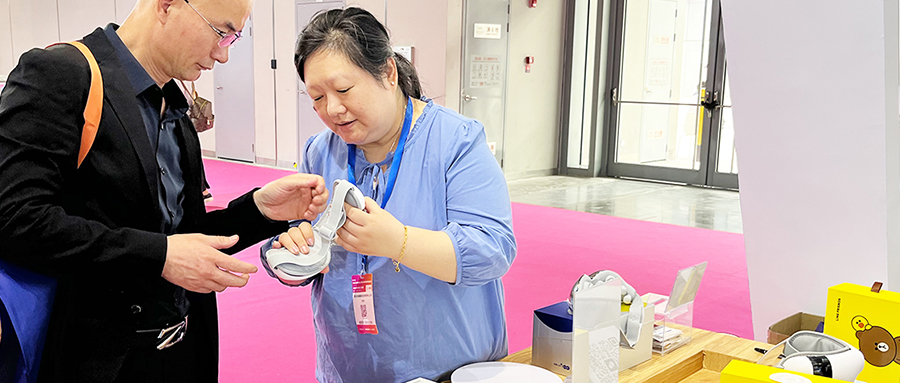 九游会老哥俱乐部登录实力亮相深圳国际礼品展，以科技之力赋能礼品业！